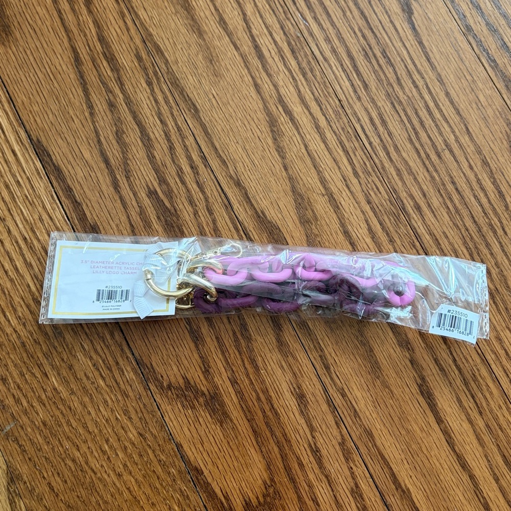 Lilly Pulitzer Keychain - Picture 3 of 3